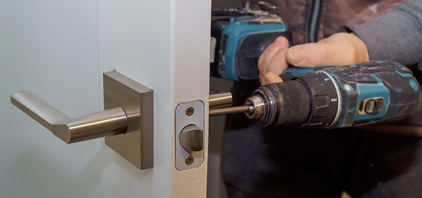 Broken Door Handle Lock Repair in Alamo, California